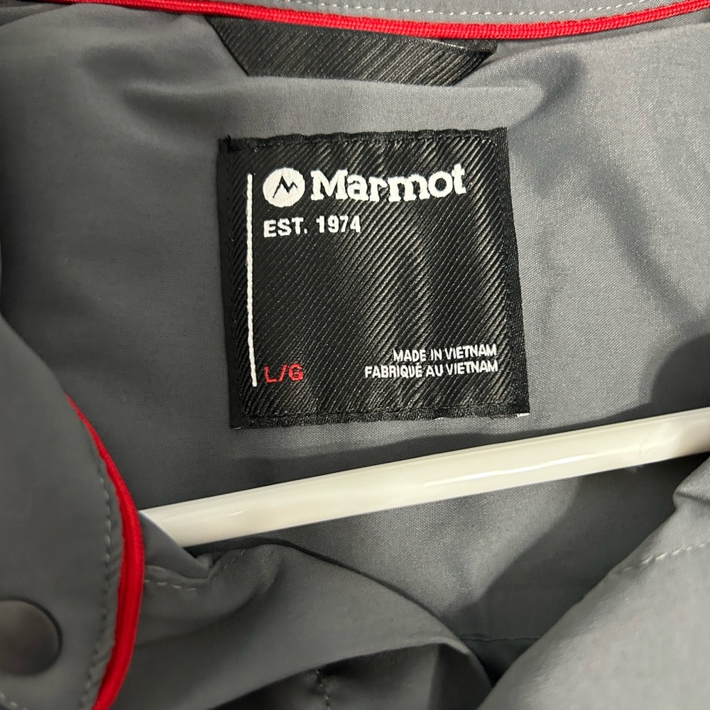 Marmot outdoor Gray Jacket with Red Trim with frontal zipper pocket, Hiking - Picture 3 of 8